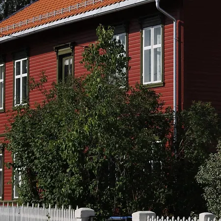 Sjarmerende Hus I Sentrum Lägenhet