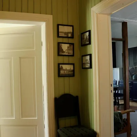 Lägenhet Sjarmerende Hus I Sentrum *